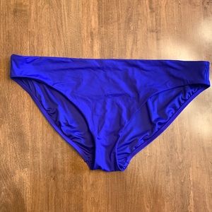 Athleta Clean Medium Bottoms - Yacht Blue - XL